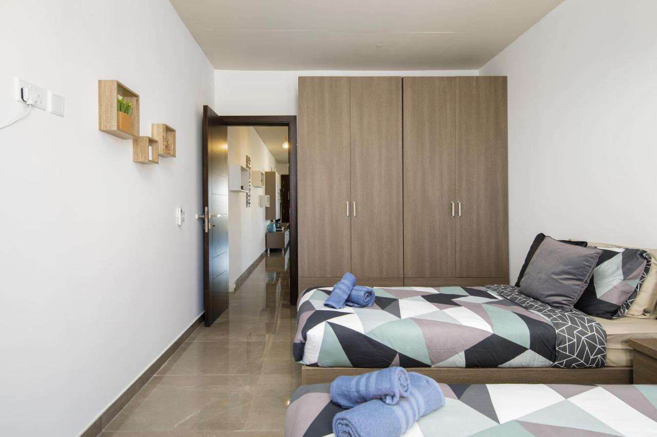 Hilltop Apartments - Stylish Comfort Living Close To The Sea, Bugibba St. Paul's Bay Exteriör bild