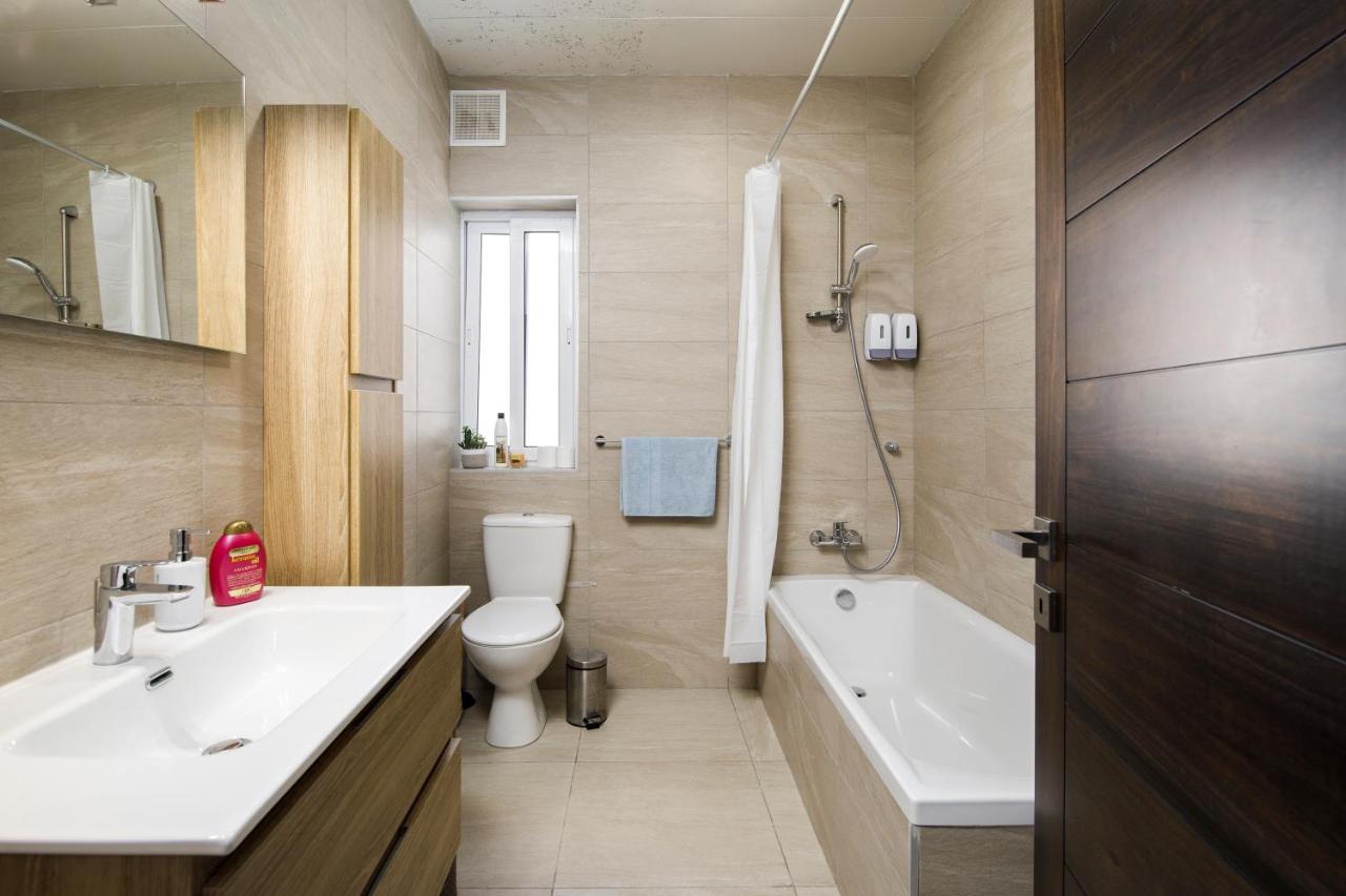 Hilltop Apartments - Stylish Comfort Living Close To The Sea, Bugibba St. Paul's Bay Exteriör bild