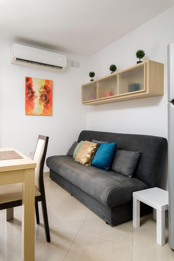 Hilltop Apartments - Stylish Comfort Living Close To The Sea, Bugibba St. Paul's Bay Exteriör bild
